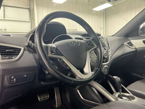 Used 2016 Hyundai Veloster w/ Option Group 02 FWD image 10