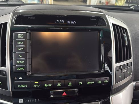 Used 2013 Toyota Land Cruiser AWD/4WD image 20