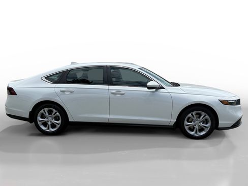 Used 2025 Honda Accord LX image 6