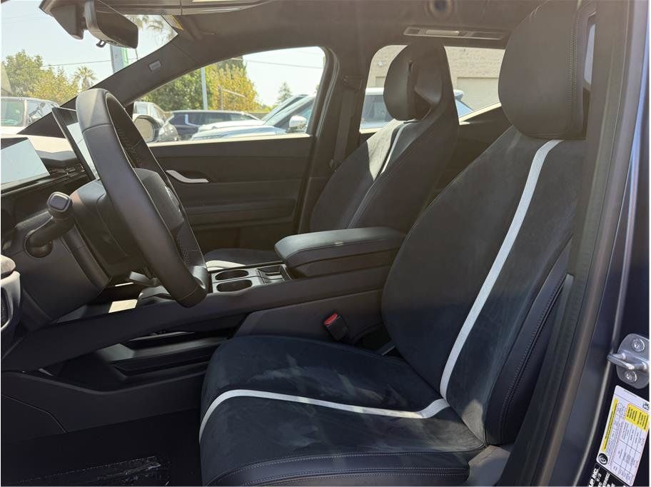 Used 2023 Fisker Ocean Extreme AWD/4WD image 23