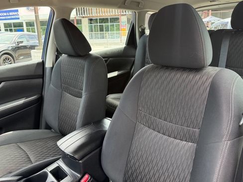 Used 2018 Nissan Rogue S AWD/4WD image 20
