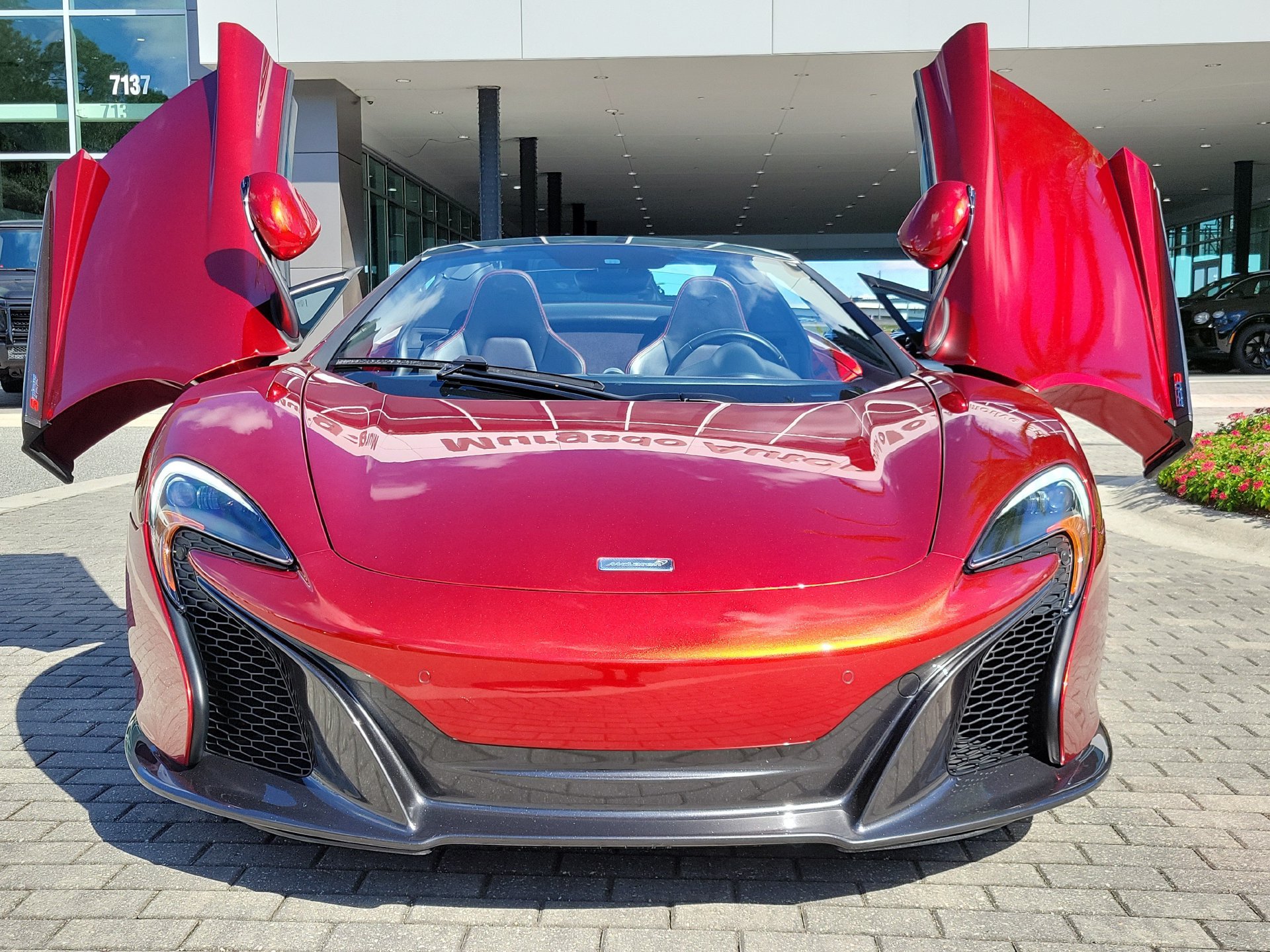 Used 2015 McLaren 650S Spider RWD image 12