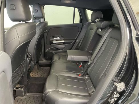 Used 2021 Mercedes-Benz GLA 250 4MATIC image 15