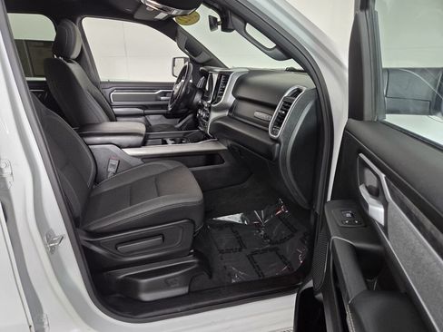 Used 2022 RAM 1500 Big Horn AWD/4WD image 37
