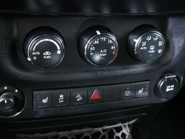 Used 2014 Jeep Wrangler Unlimited Rubicon w/ Dual Top Group AWD/4WD image 30