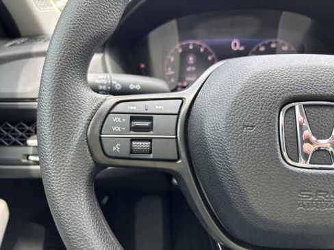 New 2025 Honda Accord SE image 18