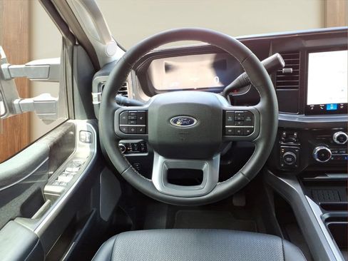 Used 2025 Ford F250 Lariat w/ Black Appearance Package AWD/4WD image 23