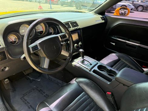 Used 2010 Dodge Challenger R/T image 27