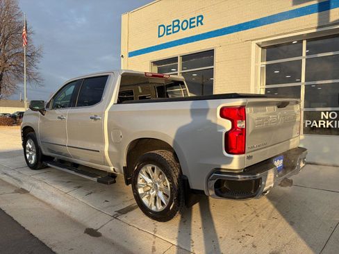 Used 2021 Chevrolet Silverado 1500 LTZ image 3