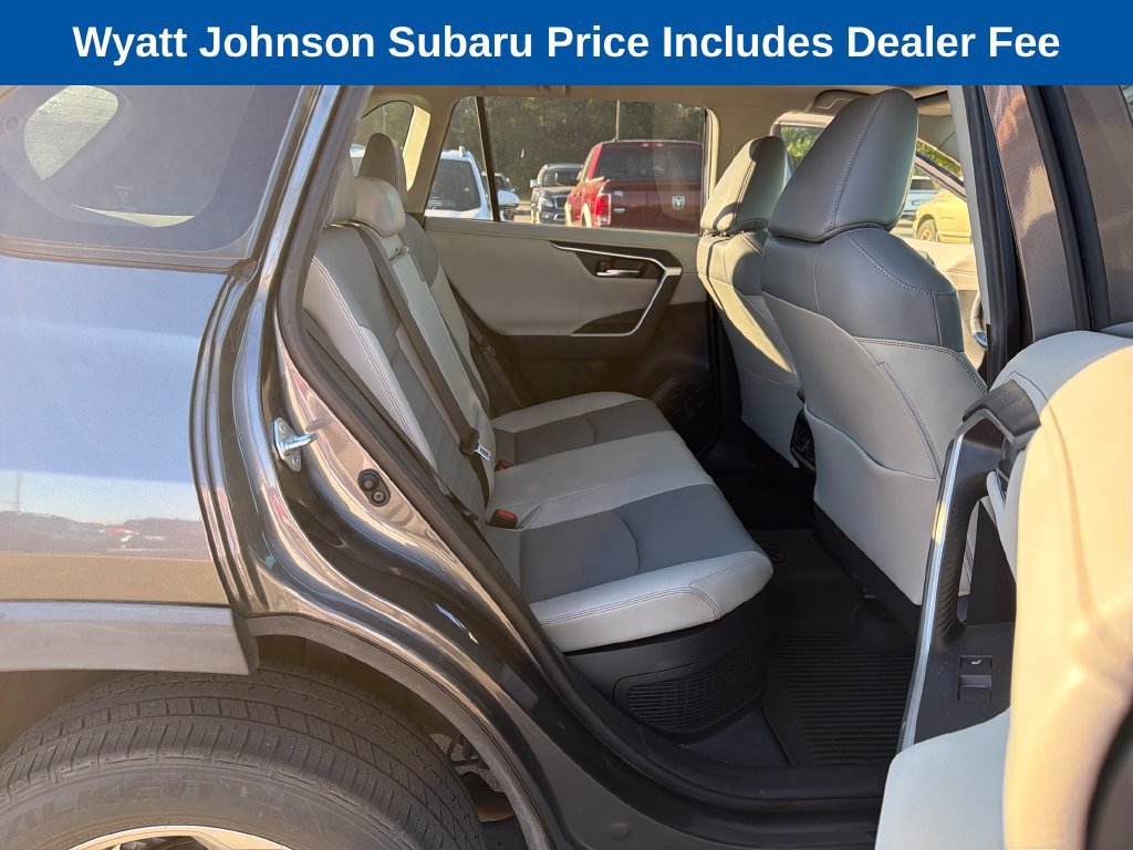 Used 2020 Toyota RAV4 Limited AWD/4WD image 40