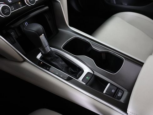 Used 2018 Honda Accord LX image 41