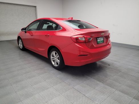 Used 2017 Chevrolet Cruze LT w/ Convenience Package FWD image 5