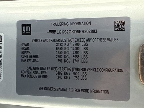 Used 2024 GMC Yukon XL SLT image 10