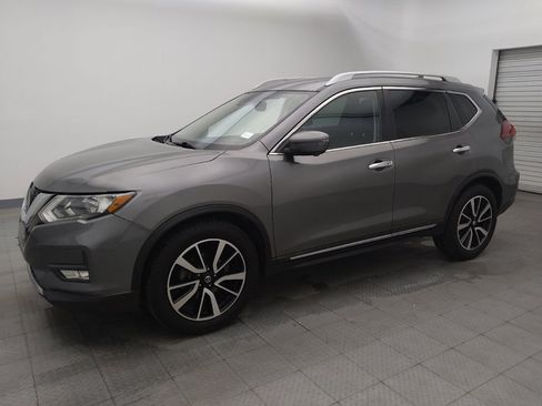 Used 2020 Nissan Rogue SL image 2