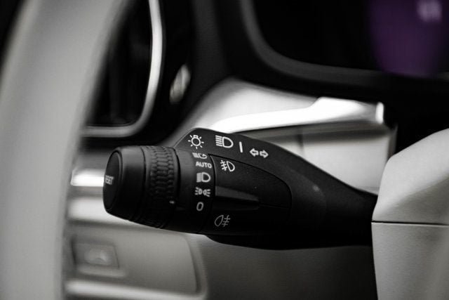 Used 2024 Volvo S60 B5 Core FWD image 27