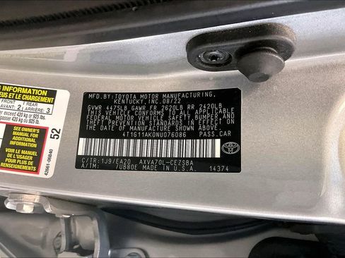 Used 2022 Toyota Camry SE FWD image 21