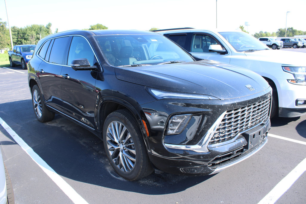 Used 2026 Buick Enclave Avenir w/ Super Cruise Package AWD/4WD image 3