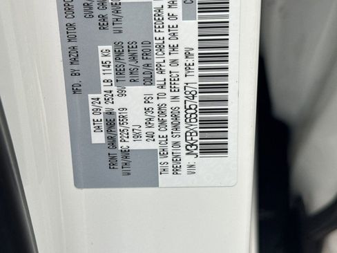 Certified 2025 MAZDA CX-5 Signature image 31