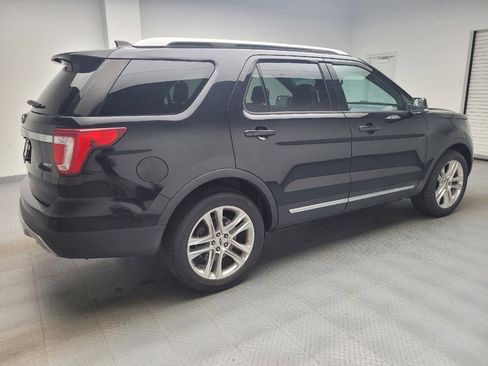 Used 2016 Ford Explorer XLT w/ Equipment Group 202A AWD/4WD image 10