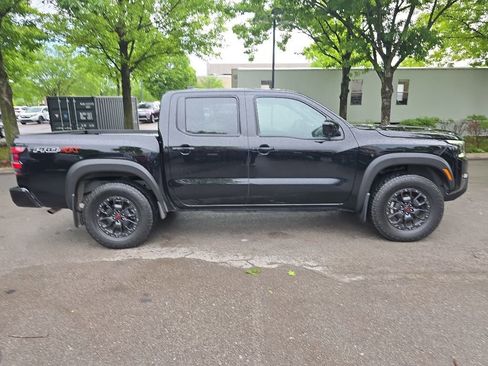 Used 2022 Nissan Frontier PRO-4X w/ Pro-4X Premium Package AWD/4WD image 9