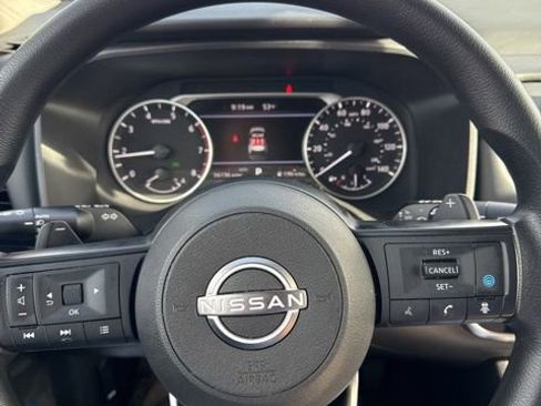 Used 2024 Nissan Rogue SV AWD/4WD image 4