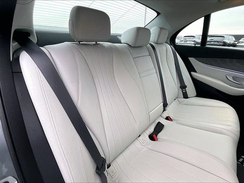 Used 2022 Mercedes-Benz E 350 Sedan w/ AMG Line Exterior image 24