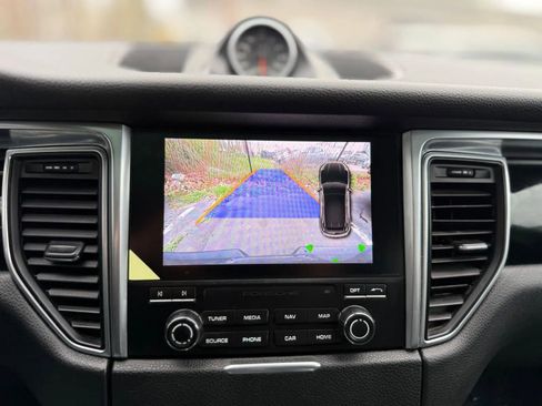 Used 2018 Porsche Macan S AWD/4WD image 17