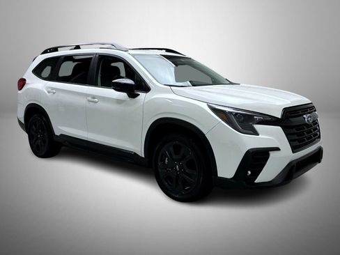 Used 2025 Subaru Ascent Bronze Edition AWD/4WD image 3