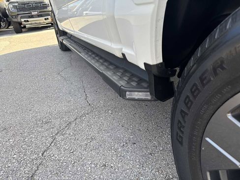 Used 2022 Ford F150 Lightning Lariat w/ Tow Technology Package image 18