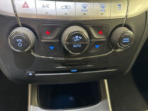 Used 2017 Dodge Journey GT image 31