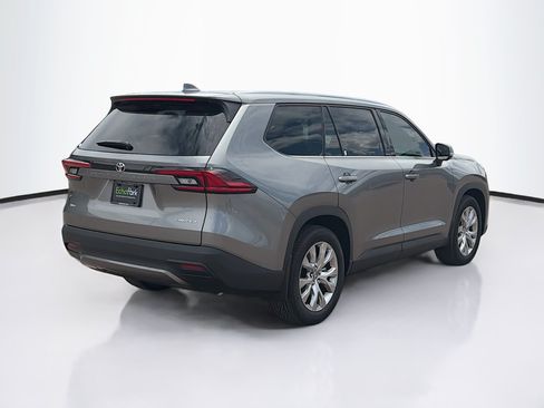 Used 2026 Toyota Grand Highlander AWD image 9