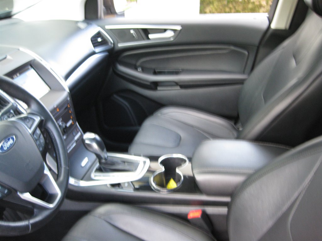 Used 2016 Ford Edge Titanium w/ Equipment Group 302A AWD/4WD image 23