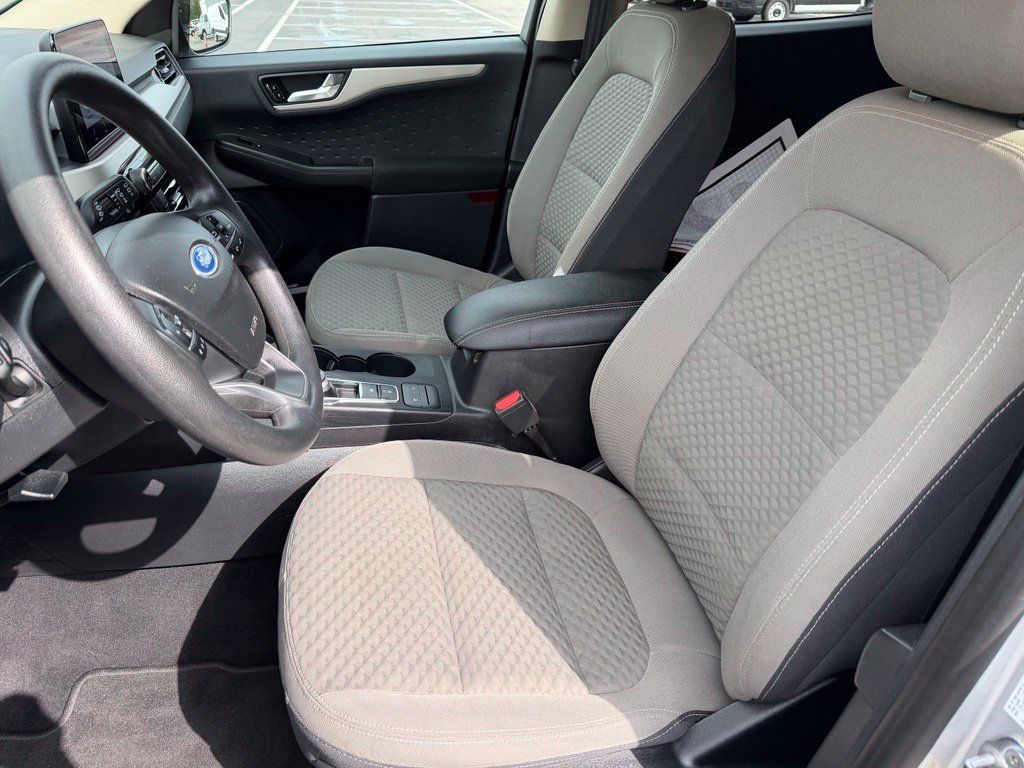 Certified 2020 Ford Escape SE AWD/4WD image 15