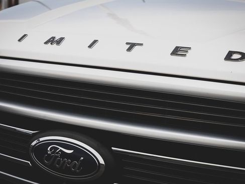 Used 2019 Ford F150 Limited w/ Trailer Tow Package image 34