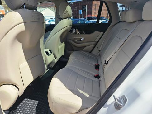Used 2018 Mercedes-Benz GLC 300 4MATIC image 14