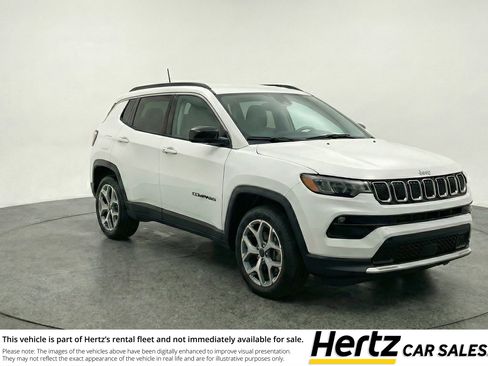 Used 2025 Jeep Compass Latitude AWD/4WD image 1