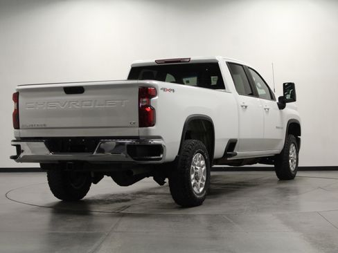 Used 2021 Chevrolet Silverado 3500 LT image 4
