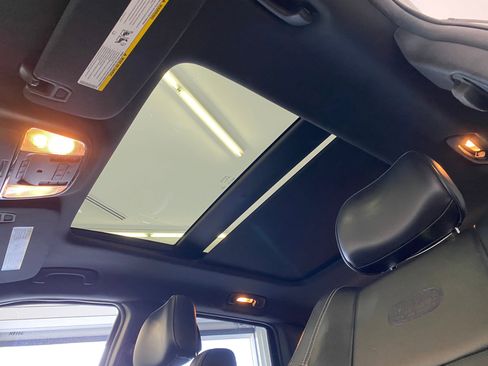 Used 2015 Jeep Grand Cherokee Overland w/ Advanced Technology Group image 15