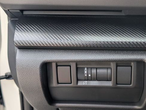 Used 2024 Subaru Crosstrek 2.0i Premium AWD/4WD image 28