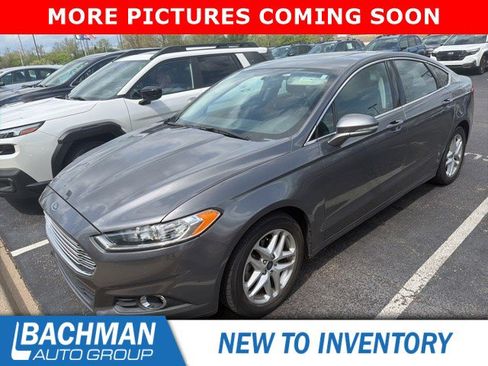 Used 2013 Ford Fusion SE image 3