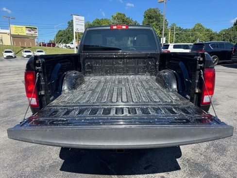 Used 2017 RAM 2500 Tradesman w/ Chrome Appearance Group AWD/4WD image 20