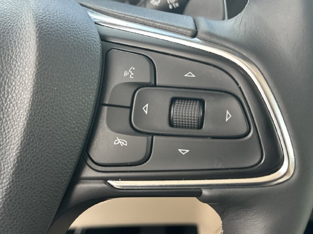Used 2022 Buick Envision Avenir w/ Technology Package II FWD image 22
