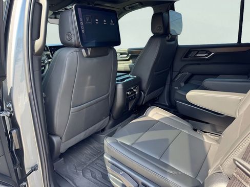 New 2026 GMC Yukon Denali AWD/4WD image 15