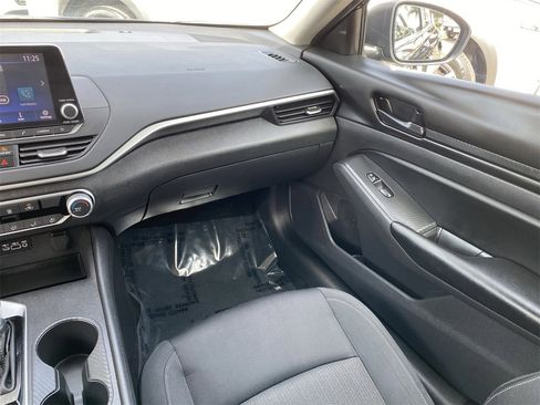 Certified 2025 Nissan Altima 2.5 S image 16