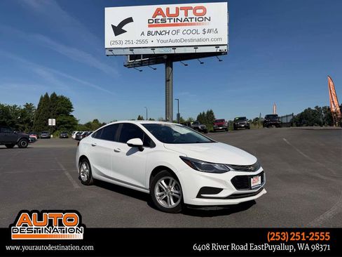 Used 2017 Chevrolet Cruze LT FWD image 1