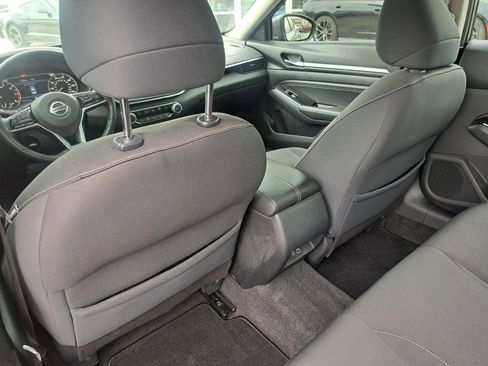 Used 2021 Nissan Altima 2.5 SV w/ SV Premium Package image 23