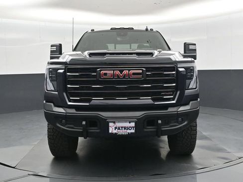 Used 2025 GMC Sierra 2500 AT4X w/ AT4X AEV Edition image 9