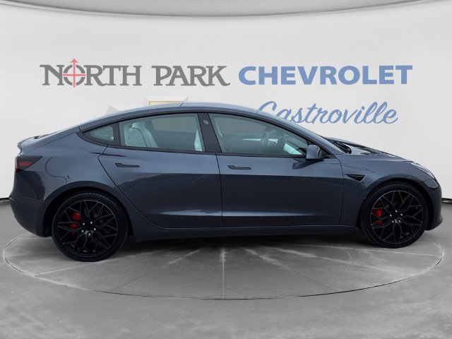 Used 2023 Tesla Model 3 Performance AWD/4WD image 2