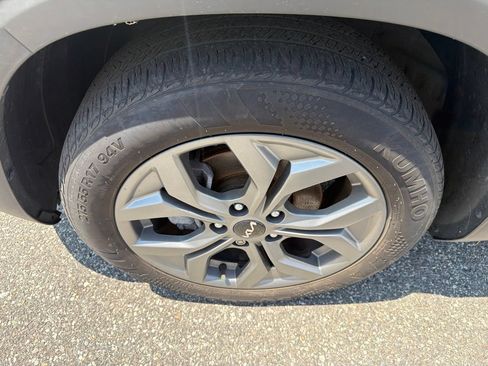 Used 2024 Kia Seltos S FWD image 13