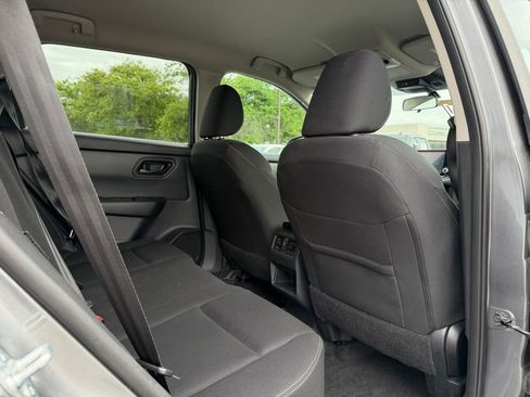 Used 2024 Nissan Rogue S FWD image 27